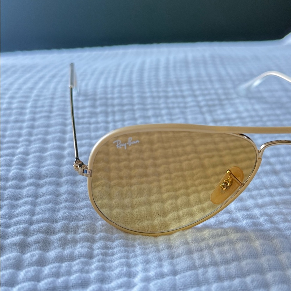 Ray-Ban Gold Aviator Sunglasses with Teardrop Lenses